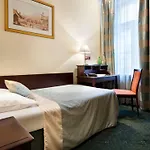 Ea Downtown Hotel