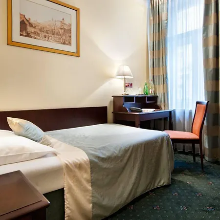 Ea Downtown Hotell