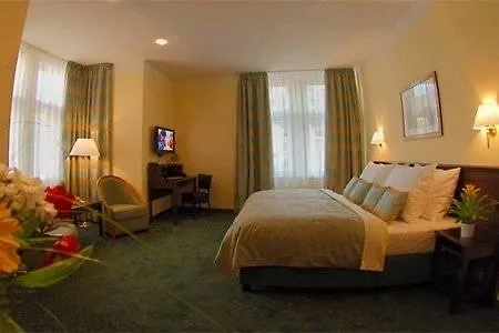 Ea Downtown 4* פראג