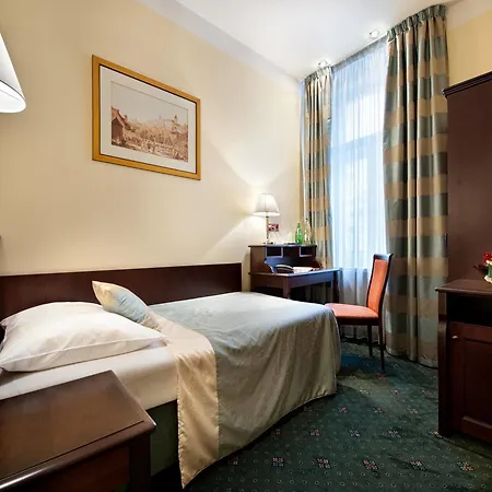 Ea Downtown Hotel 4*