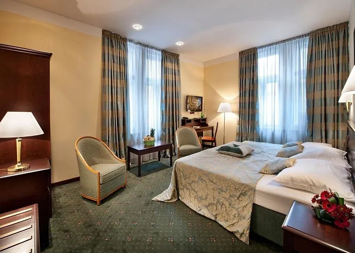Ea Downtown Hotel
